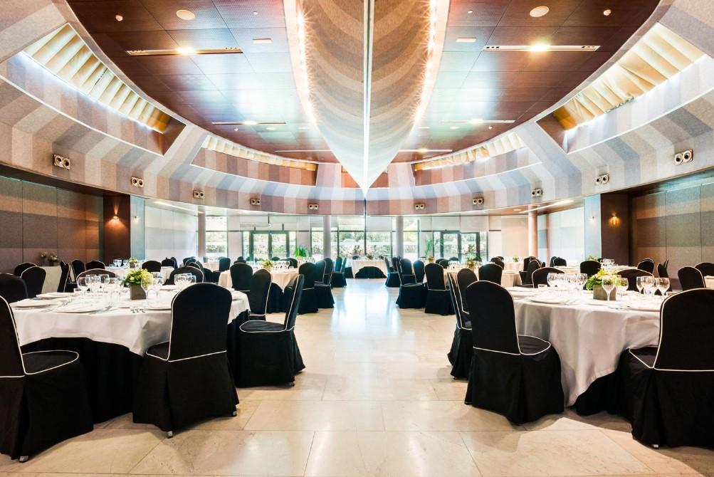 ยูโรสตาร์ สวีทส์ มิราซิเอร่า Hotel มาดริด ภายนอก รูปภาพ The Great Hall