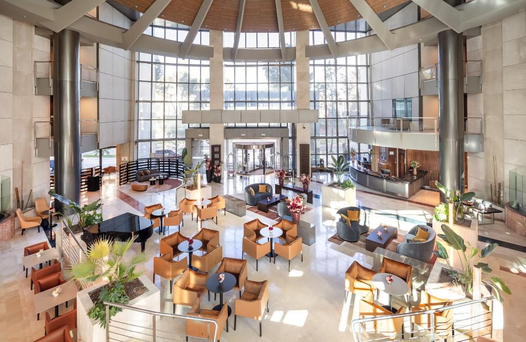 ยูโรสตาร์ สวีทส์ มิราซิเอร่า Hotel มาดริด ภายนอก รูปภาพ The lobby of the hotel