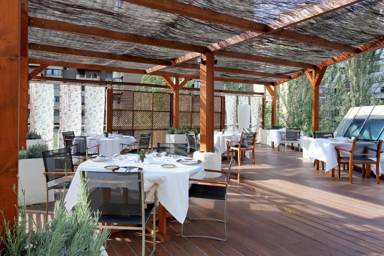ยูโรสตาร์ สวีทส์ มิราซิเอร่า Hotel มาดริด ภายนอก รูปภาพ Restaurant